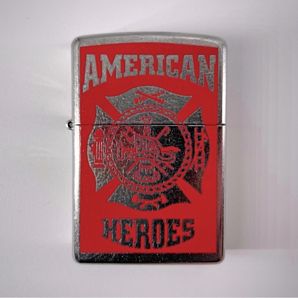 Zippo American Heroes Fire Fighter Firemen Emergency Services Silver Red Lighter - Picture 1 of 5